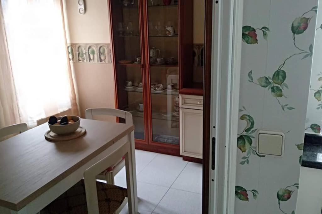 Vivienda 3 Dormitorios Zona Balaidos-Pza. America Vigo Eksteriør billede
